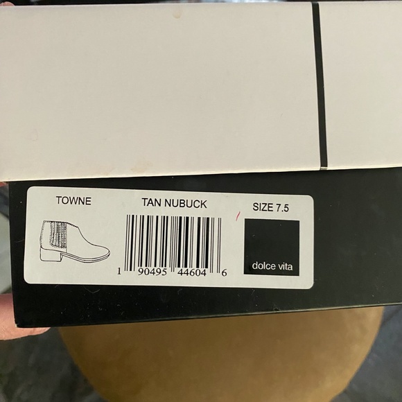 DOLCE VITA Towne Ankle Boot - Picture 3 of 10